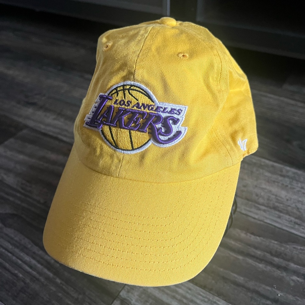**bundle available 2 for $18 or 3 for $24 bundle** LA lakers hat